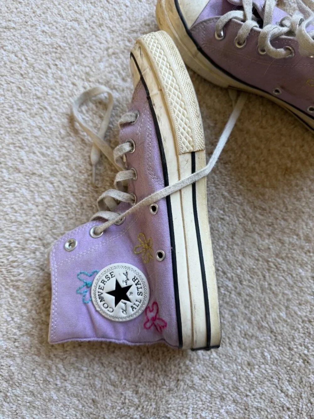 Rare Spongebob Embroidered Lavendar Converse